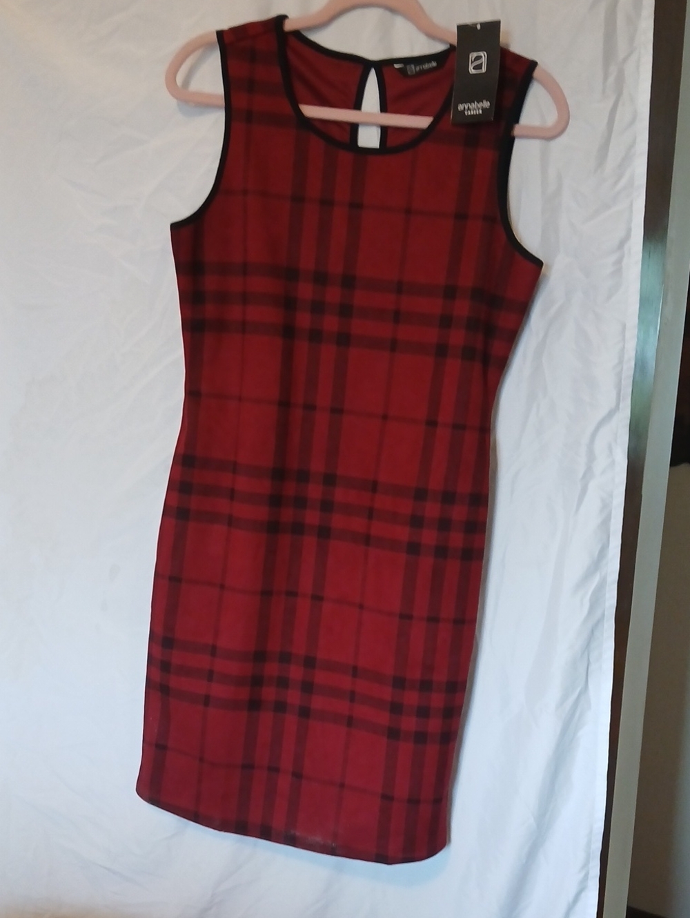 NWT Annabelle Red and Black Plaid Dress! LittleHeavier material, warm Cozy Fall!